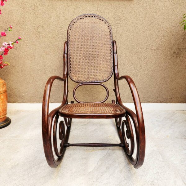 Mecedora Estilo Thonet