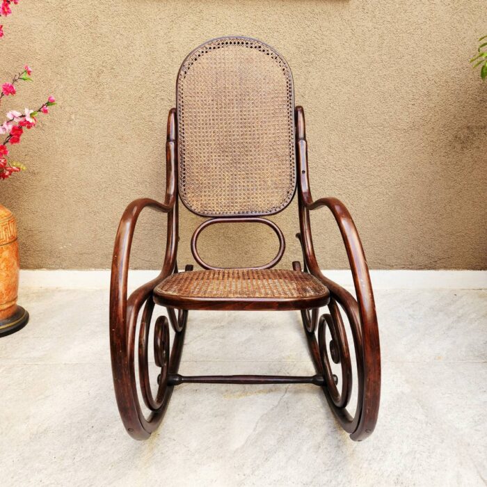 Mecedora Estilo Thonet