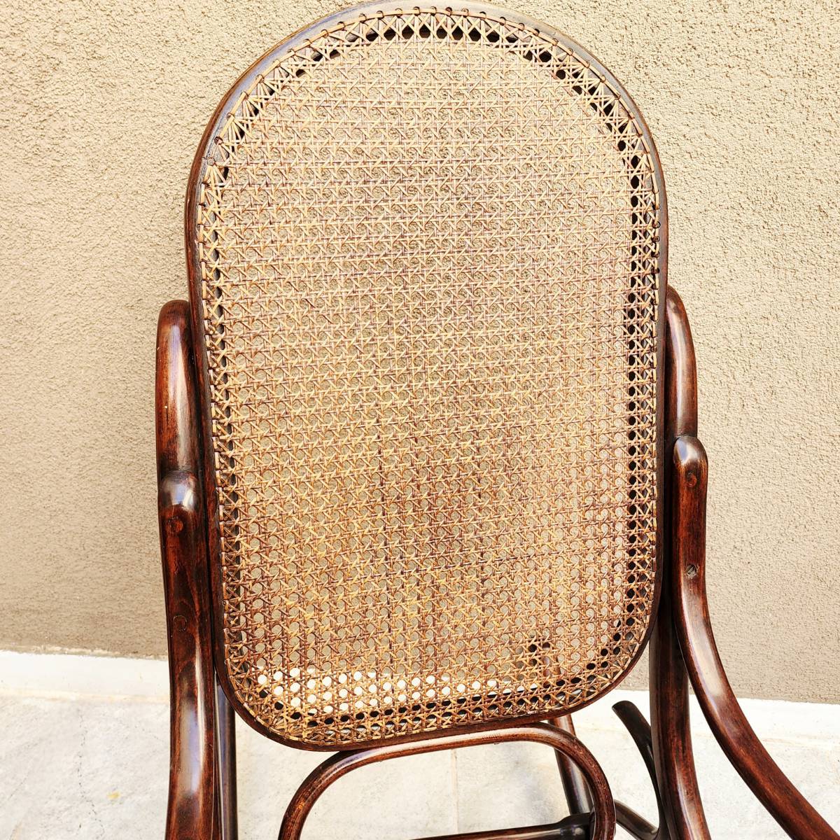 Mecedora Estilo Thonet - Imagen 4