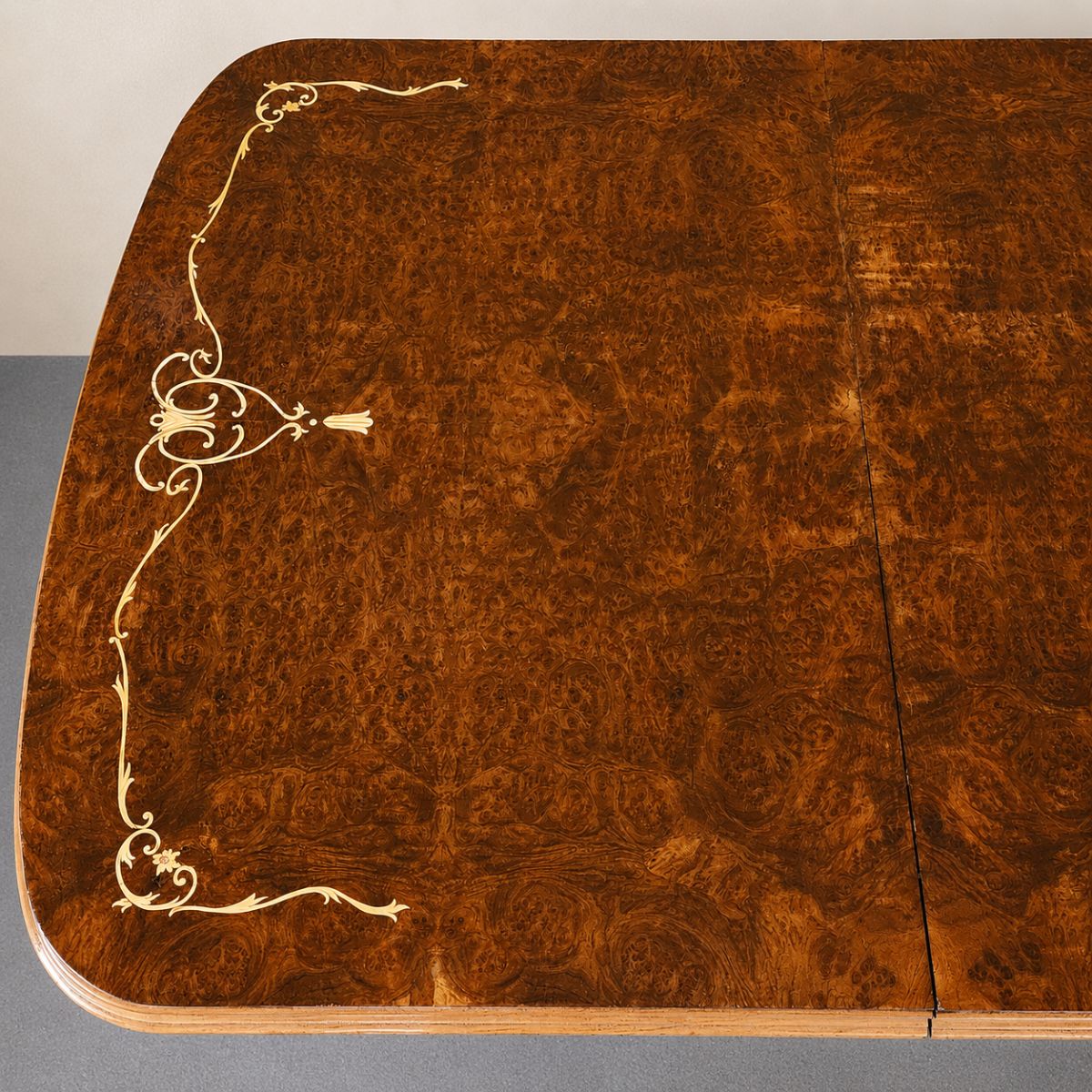 Mesa de Comedor Francesa Estilo Luis XV - Imagen 6